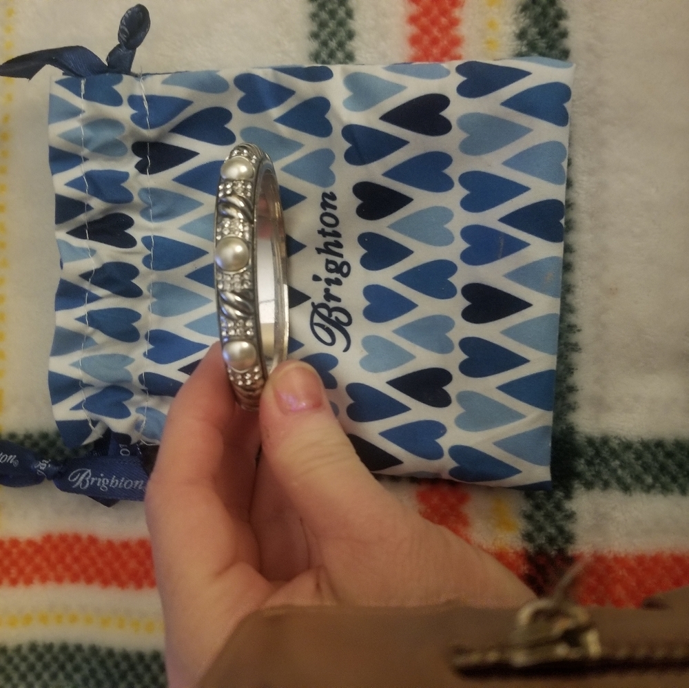 Brighton pearl hinged bangle